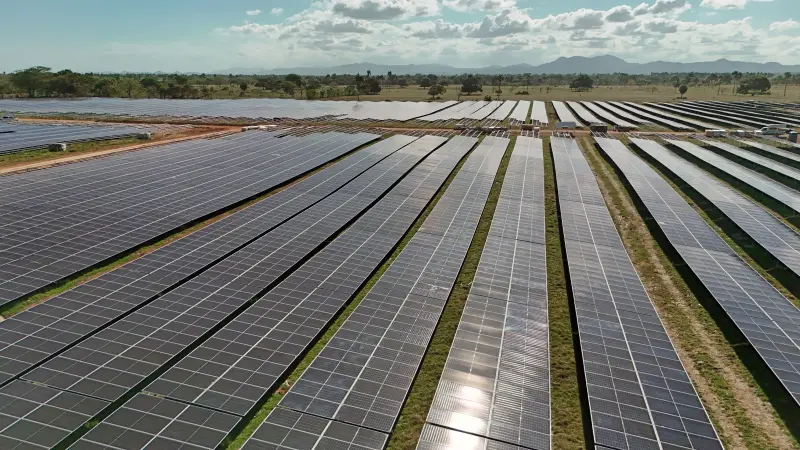 Picture of 36-parque-solar-fotovoltaico-macao-rep.webp