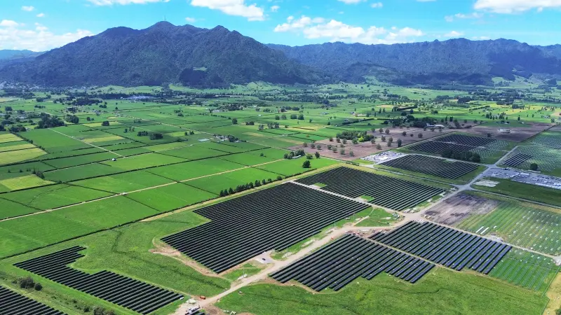 Picture of 42-parque-solar-fotovoltaico-tahuei-nueva-zelanda.webp