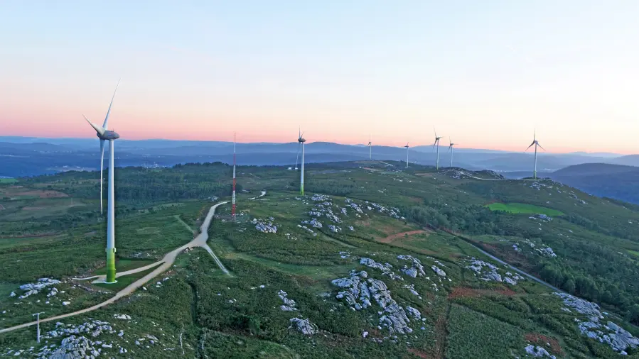 Photo par Elecnor développe 5 parcs éoliens dans les provinces galiciennes de La Corogne et de Lugo, destinées à alimenter en électricité 45 000 foyers