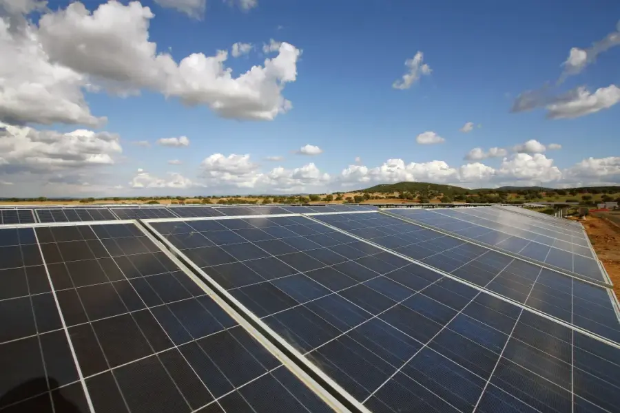 Foto de Elecnor amplía su presencia en Irlanda con dos nuevos proyectos estratégicos de condensadores síncronos